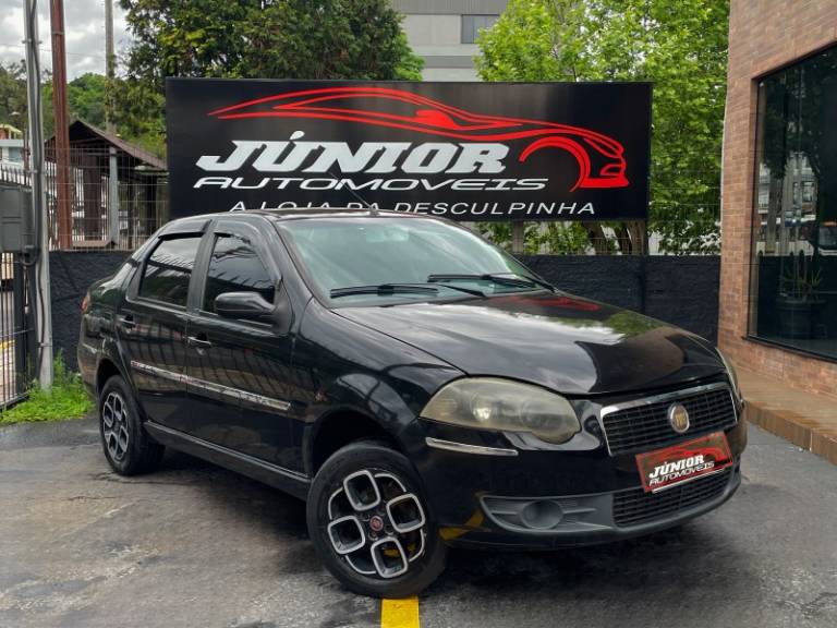 FIAT - SIENA - 2008/2009 - Preta - R$ 30.900,00