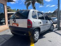 CHEVROLET - CORSA - 1998/1998 - Branca - R$ 13.900,00