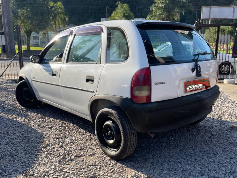 CHEVROLET - CORSA - 1997/1997 - Branca - R$ 14.900,00