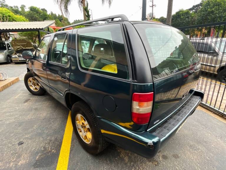 CHEVROLET - BLAZER - 1998/1999 - Verde - R$ 21.900,00