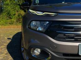 FIAT - TORO - 2018/2019 - Cinza - R$ 119.000,00