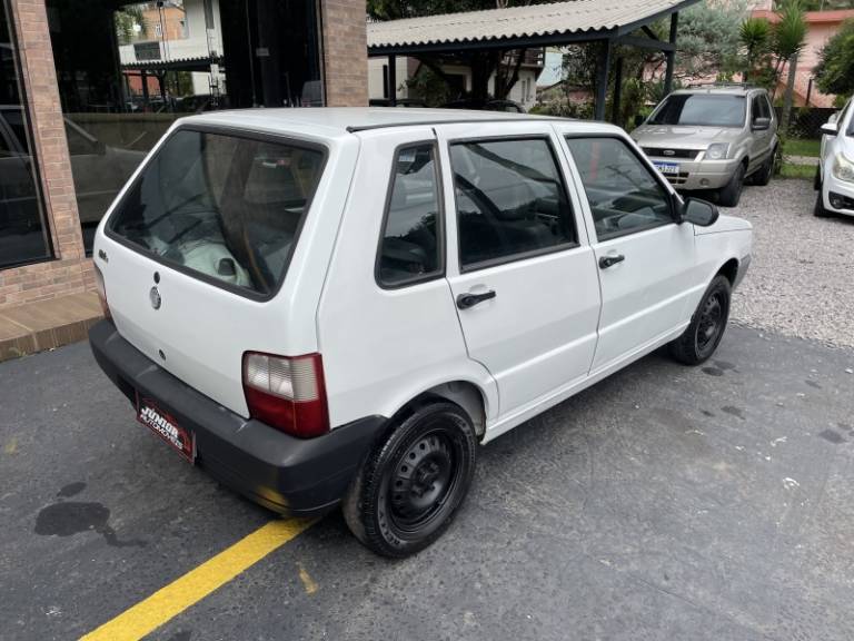 FIAT - UNO - 2006/2006 - Branca - R$ 16.900,00