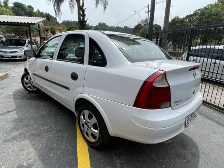 CHEVROLET - CORSA - 2005/2005 - Branca - R$ 22.900,00