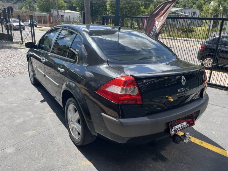 RENAULT - MÉGANE - 2008/2008 - Cinza - R$ 25.900,00