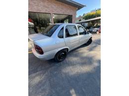 CHEVROLET - CORSA - 2001/2001 - Prata - R$ 16.800,00