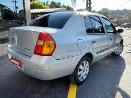 RENAULT - CLIO - 2001/2001 - Cinza - R$ 15.800,00