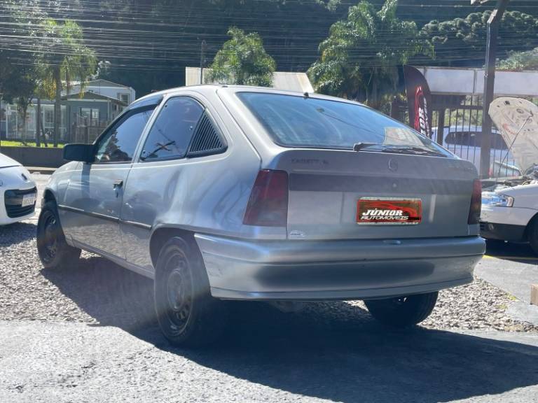 CHEVROLET - KADETT - 1996/1996 - Cinza - R$ 12.900,00